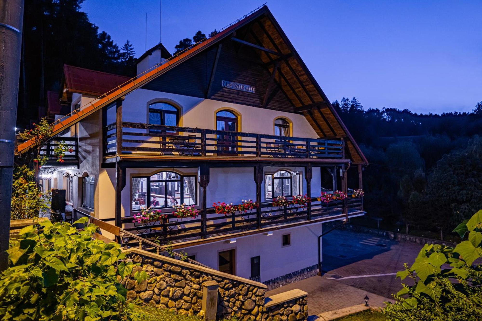 Q Chalet Săcele Zewnętrze zdjęcie